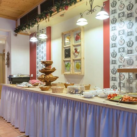 Hotel Aquamarin Бад Митерндорф Екстериор снимка