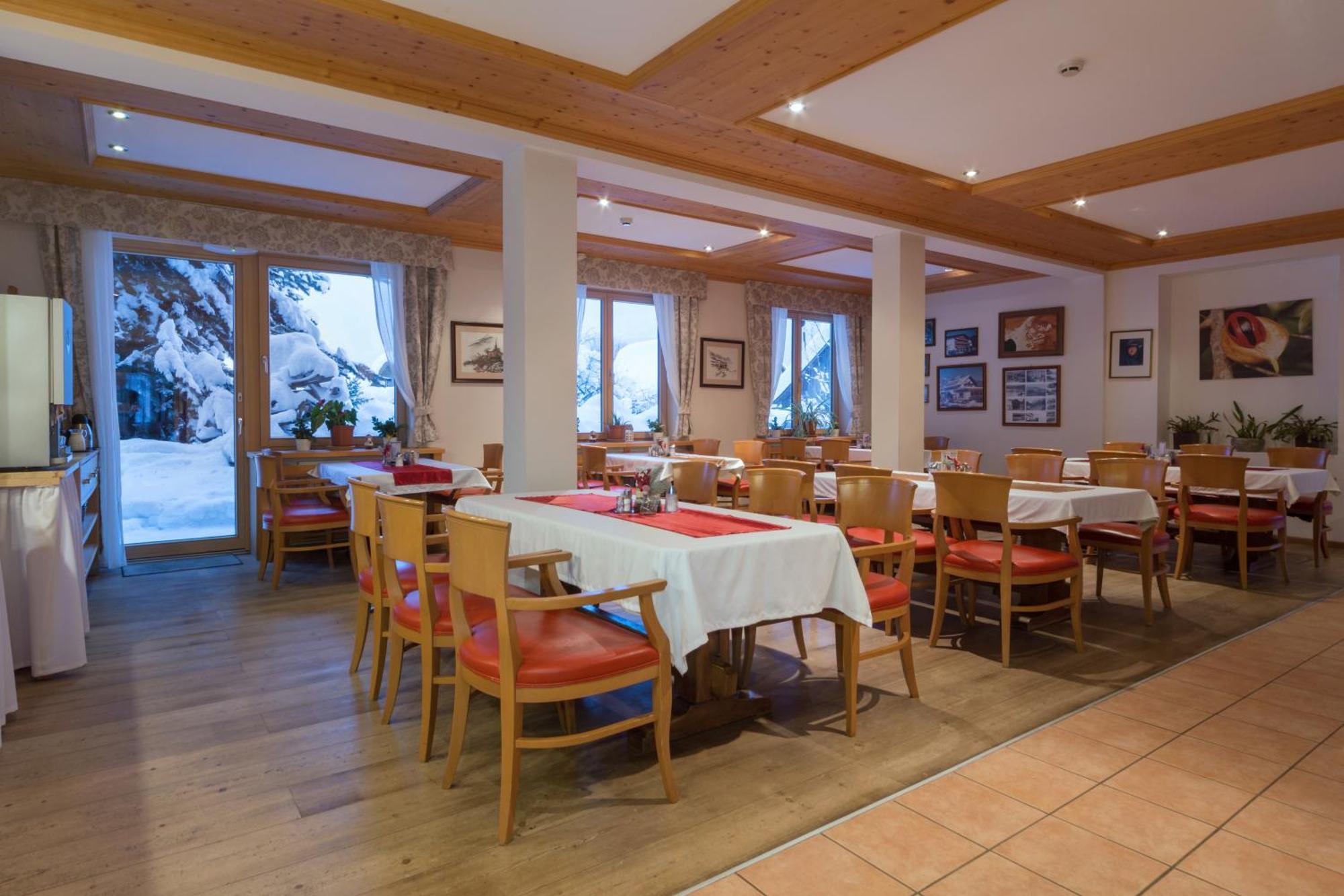 Hotel Aquamarin Бад Митерндорф Екстериор снимка